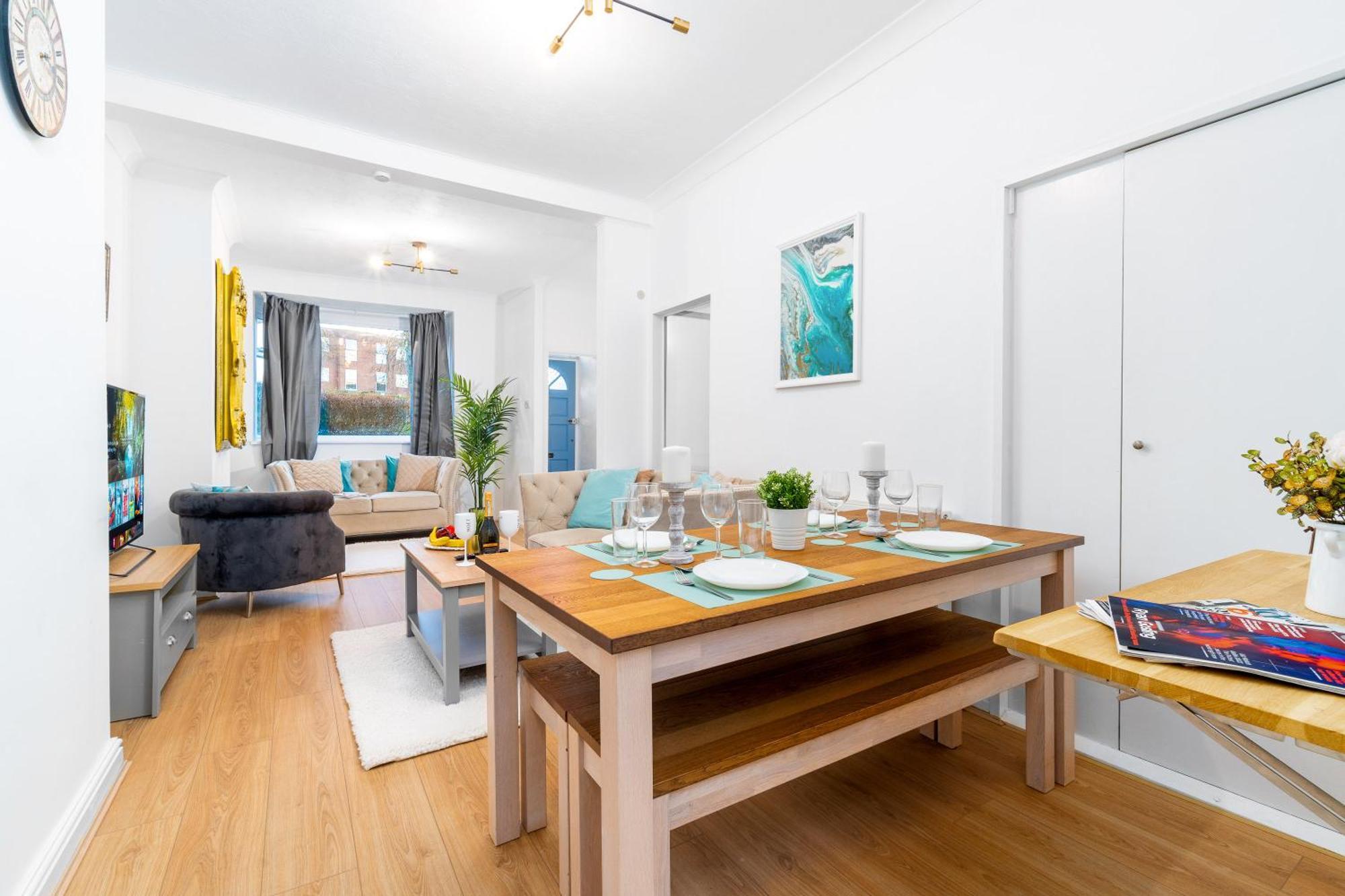 Luxury 3 Bedroom House - Harborne - Parking - Garden - Wifi & Netflix 122G برمنغهام المظهر الخارجي الصورة